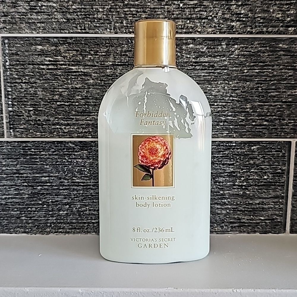 Vintage Victoria's Secret Garden Forbidden Fantasy Body Lotion 8 oz*